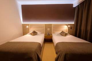 Курортные отели Premium Wellness Institute Бухарест Двухместный номер с 2 отдельными кроватями и видом на бассейн-6